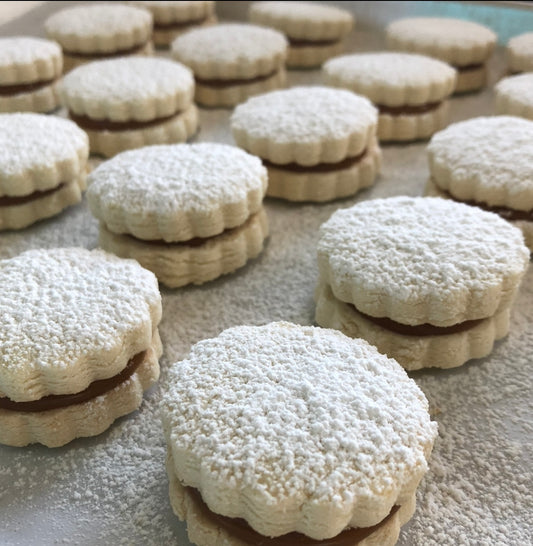Mini Alfajores (Dulce de leche cookies)